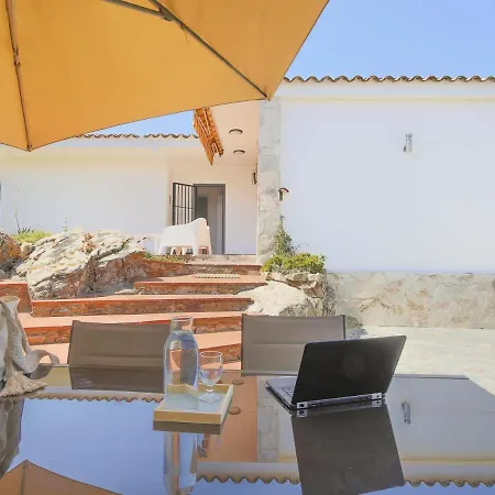 Casa Les Roques